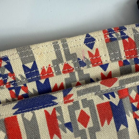 KAVU Keepalong Crossbody Bag Geometric Print Red Blue Gray Rope Strap - Picture 5 of 12